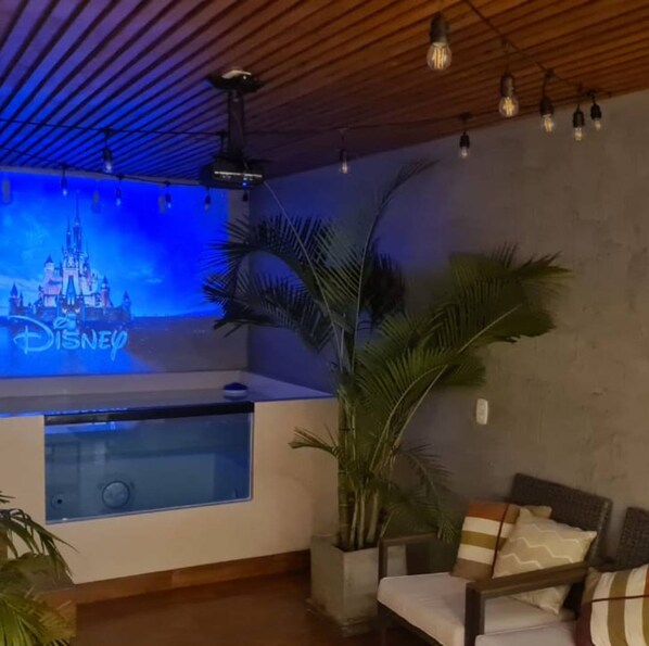3 bedrooms, Internet