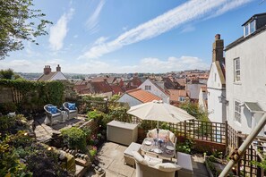 House - Host Stay Voyagers View (Whitby)