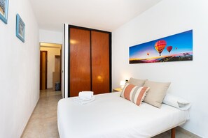 Iron/ironing board, free WiFi, bed sheets