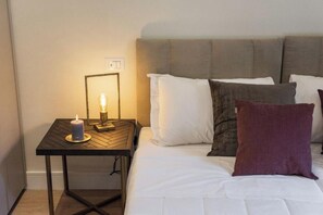 4 bedrooms, desk, iron/ironing board, free WiFi