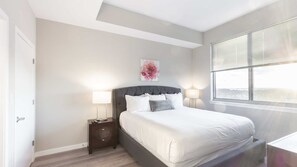1 bedroom, desk, iron/ironing board, WiFi