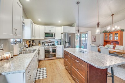 Rapid City Duplex: 26 Mi to Mount Rushmore!