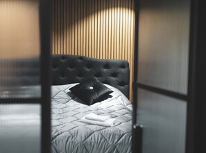 Penthouse Luxe, balcon, vue ville | 3 chambres, rideaux occultants, chambres insonorisées