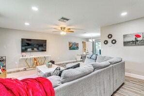 House (4 Bedrooms) | Interior - Lakefront Home w/ Heated Pool, Near Disney (Spring Hill)