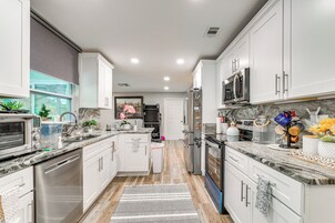 單棟房屋 (4 Bedrooms) | 內部