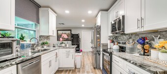 Lakefront Home w/ Heated Pool, Near Disney