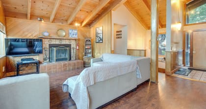 South Lake Tahoe Home w/ Game Rooms, Decks & Sauna