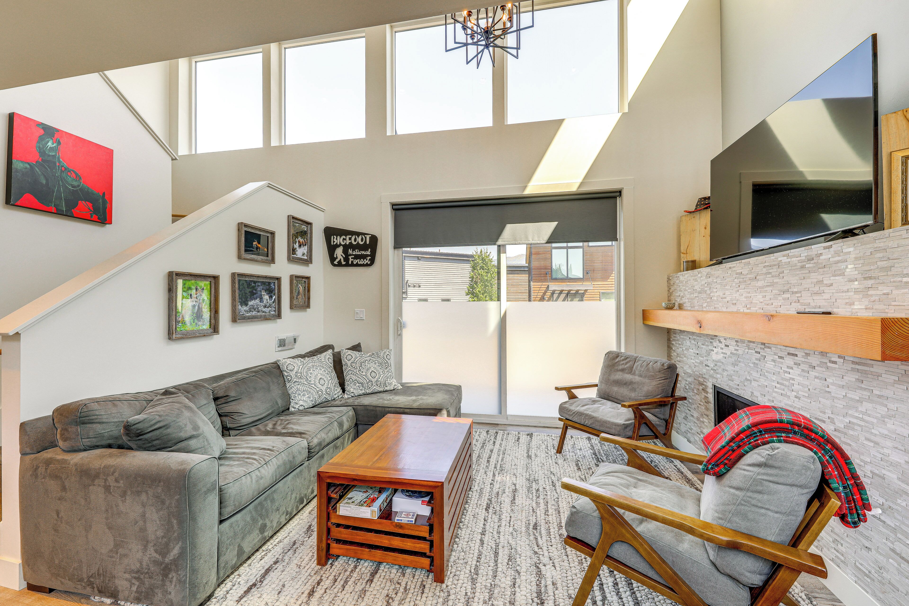 Apartment (3 Bedrooms) | Front of property