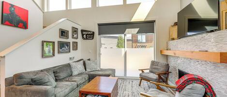 Apartment (3 Bedrooms) | Front of property