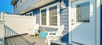 Bright Brigantine Townhome: Steps to Beach Access!