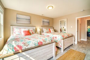 Apartment (2 Bedrooms) | Interior - Bright Brigantine Townhome: Steps to Beach Access! (Brigantine)