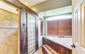 Interior - Spacious Micanopy Farmhouse w/ Luxurious Pool! (Micanopy)