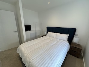 House | 2 bedrooms, iron/ironing board, free WiFi, bed sheets - Cosy Modern Townhouse, 5mins to Tube, 02, Excel (London)