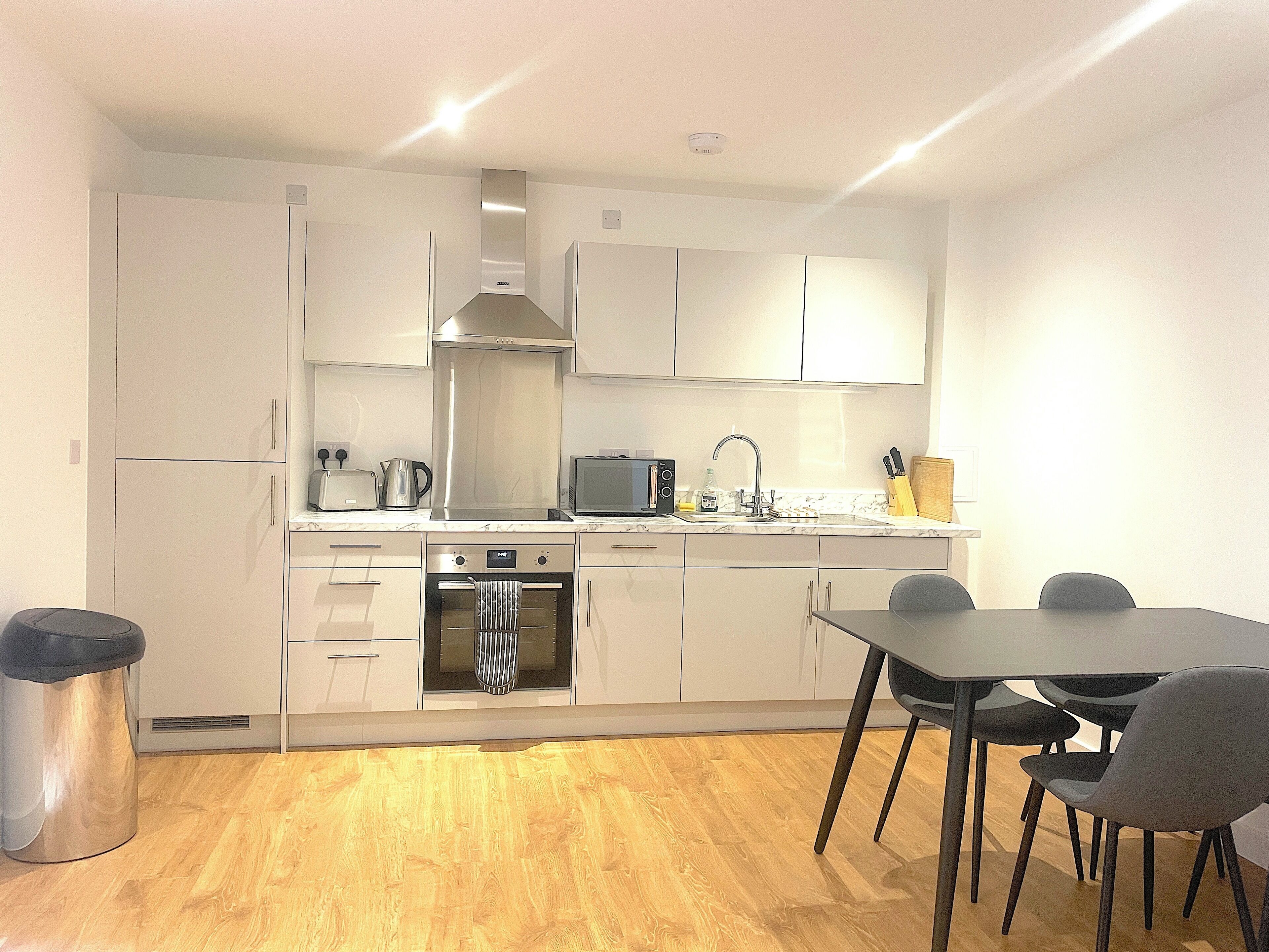 House | Private kitchen | Fridge, oven, stovetop, electric kettle