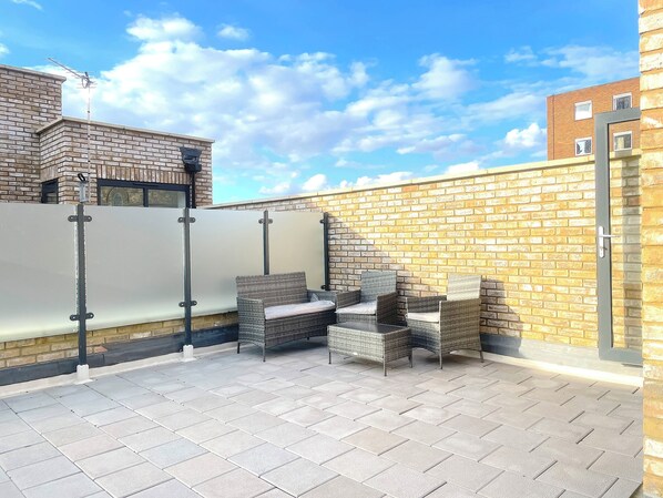 House | Terrace/patio - Cosy Modern Townhouse, 5mins to Tube, 02, Excel (London)