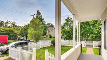 Apartment (2 Bedrooms) | Bahagian dalam