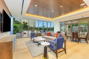 Smart TV - Ocean View Sky Ala Moana Condo w/Amazing Amenities Near Restaurants & Shops (Honolulu)