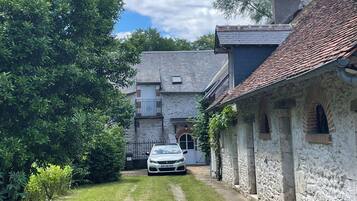 Enceinte de lâhĂ©bergement