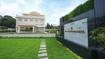 Front of property - evening/night