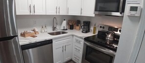 Fridge, microwave, stovetop, dishwasher - Walk to Everything From The Lofts Suite 205 (West Palm Beach)