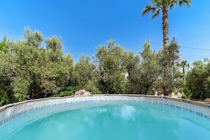 Kolam renang terbuka 