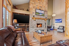 Smart TV, fireplace, DVD player - Managed by Park City Lodging-Spacious, Quiet, Hot Tub, Easy Drive to Everything (Park City)