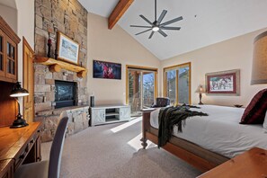 5 多间卧室、熨斗/熨衣板、上网接入、床单