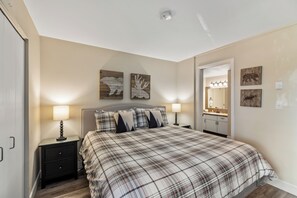 3 bedrooms, WiFi, bed sheets - Mt Comfort and Convenience at Timber Run 211! (Steamboat Springs)