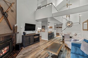 TV, fireplace, stereo