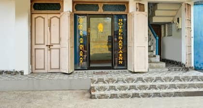 Goroomgo Sakya Inn Puri