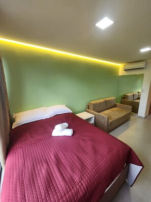 Estudio familiar | Espacio para trabajar con laptop y wifi gratis 