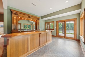 House, 5 Bedrooms | Bathroom | Shampoo - Hidden Waterfront Luxury Oasis With 9-acre Pond 5 Bedroom Home by RedAwning (Sandston)