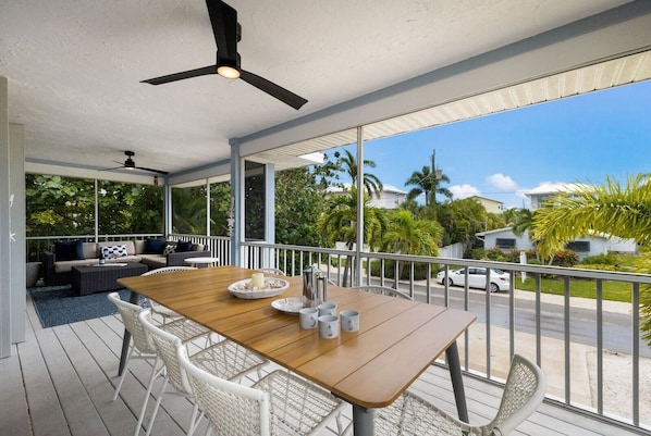 Casa, 3 habitaciones | Restaurante al aire libre