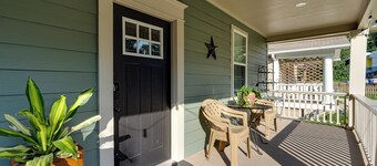 Vintage Charm, Modern Living,  5 minutes to downtown Chattanooga