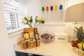 Interior - Host & Stay | Voyagers' View (Whitby)