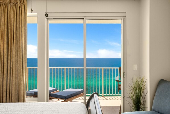 2 bedrooms, iron/ironing board, free WiFi, bed sheets - Fully Renovated Condo in Luxury Resort (Panama City Beach)