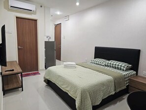 1 chambre, fer et planche à repasser, Wi-Fi, draps fournis