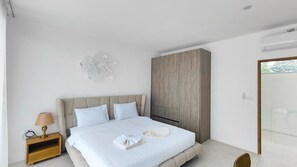 3 bedrooms, desk, iron/ironing board, WiFi - Villa Monaco with private pool
 (Chang Wat Surat Thani)