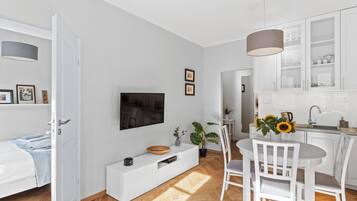 1 camera, ferro/asse da stiro, Wi-Fi, lenzuola