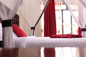 Espace de travail pour ordinateur portable, fer et planche à repasser