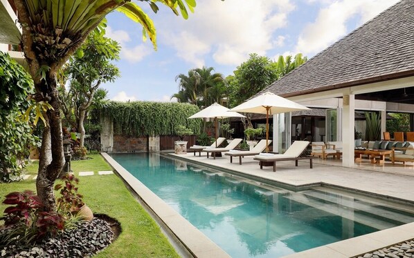 Pool - BB5001 - 5 Bedroom Villa in Batu Belig (Badung)