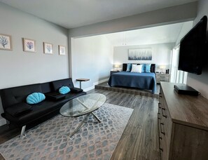 2 makuuhuonetta, silitysrauta/-lauta, Wi-Fi, vuodevaatteet