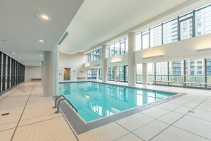 Indoor pool, a heated pool - GLOBALSTAY. Unique 2 Bedroom with Private Entrance in Downtown Toronto (Toronto/Canada)