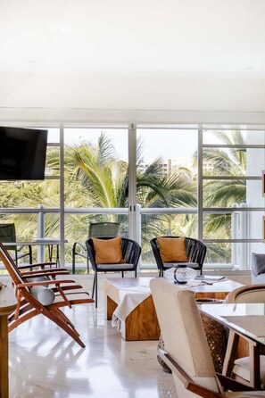 TV - Modern Corner Apartment Seibal - Vidanta (Nuevo Vallarta)