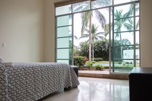 4 bedrooms, iron/ironing board, travel cot, WiFi - Stunning Seibal Condo & Vidanta (Nuevo Vallarta)