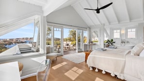 4 bedrooms, desk, iron/ironing board, free WiFi