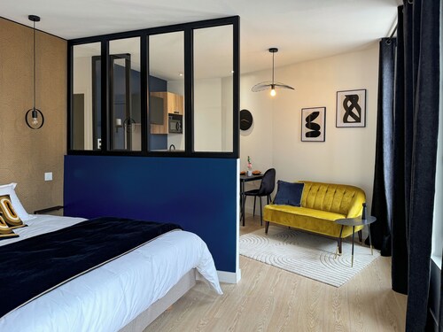 Cozy Niort Royal Navy - Charmant studio dans un bel immeuble