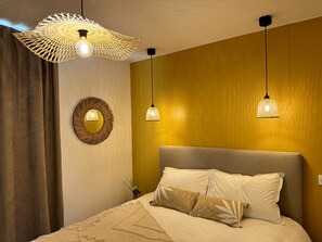1 bedroom, iron/ironing board, internet, bed sheets