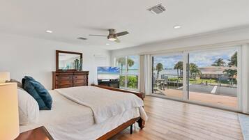 4 bedrooms, desk, iron/ironing board, free WiFi