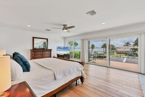 4 bedrooms, desk, iron/ironing board, free WiFi